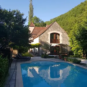 le-moulin-de-jules-et-akasha.midi-pyreneeshotels.com/